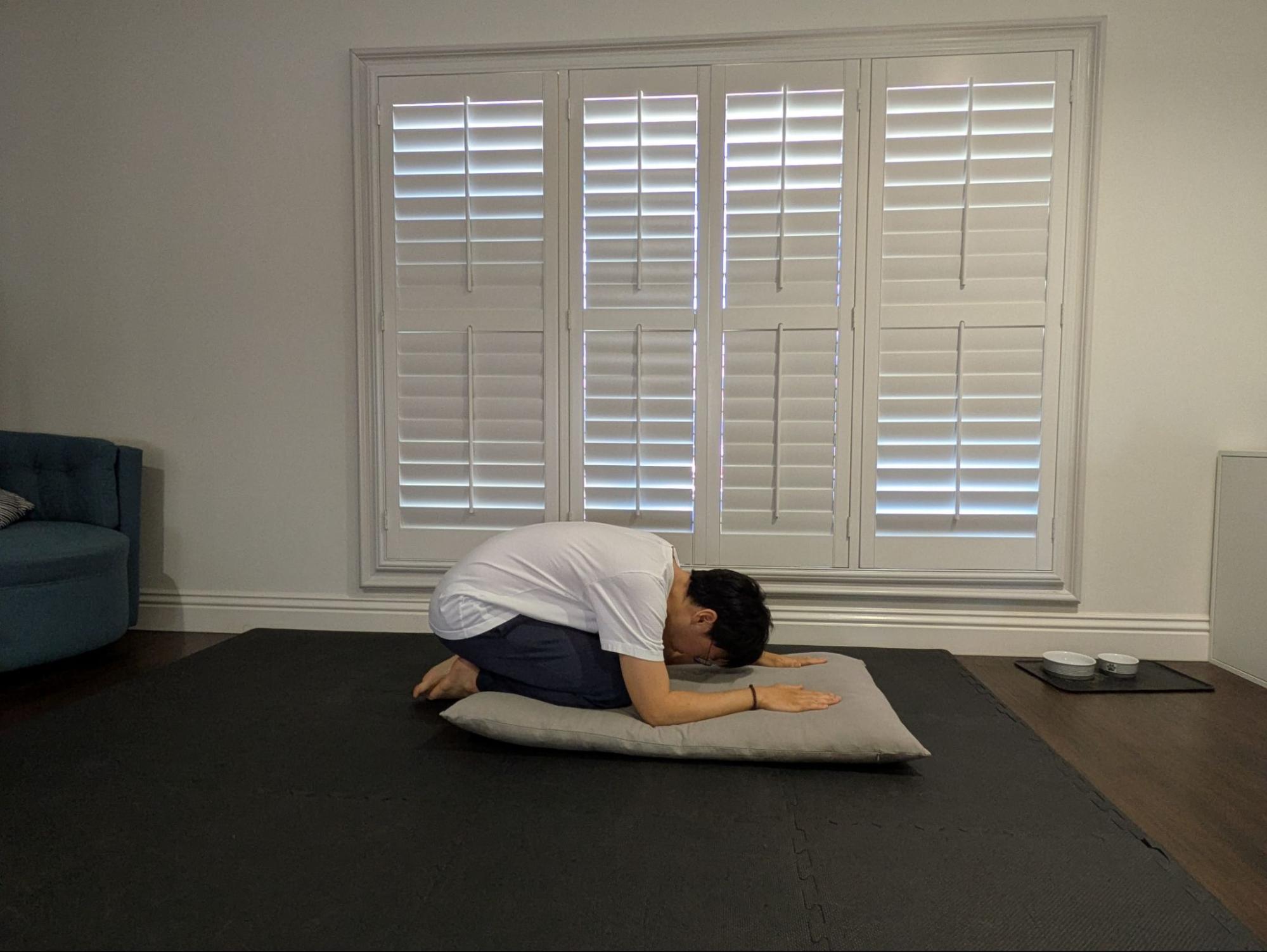 Full bow with forehead on the mat
